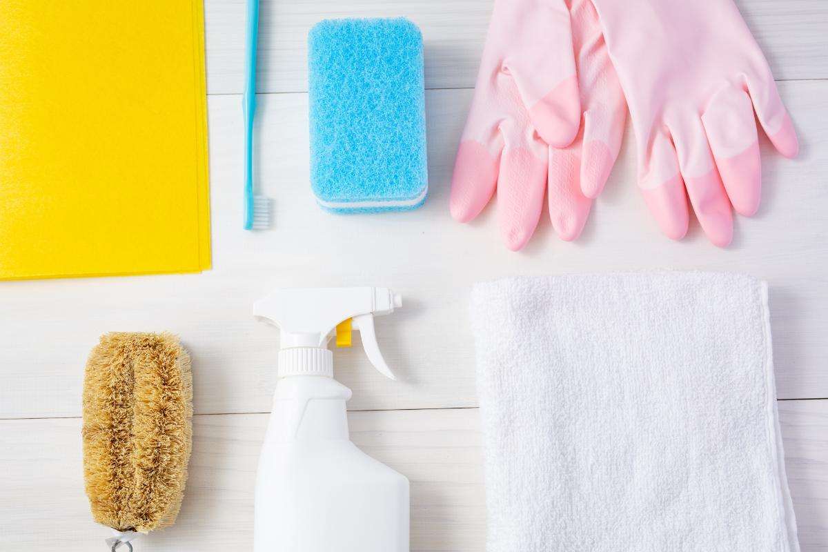 羽曳野市でカビ取り！プロが教える業務用掃除法と防カビ対策